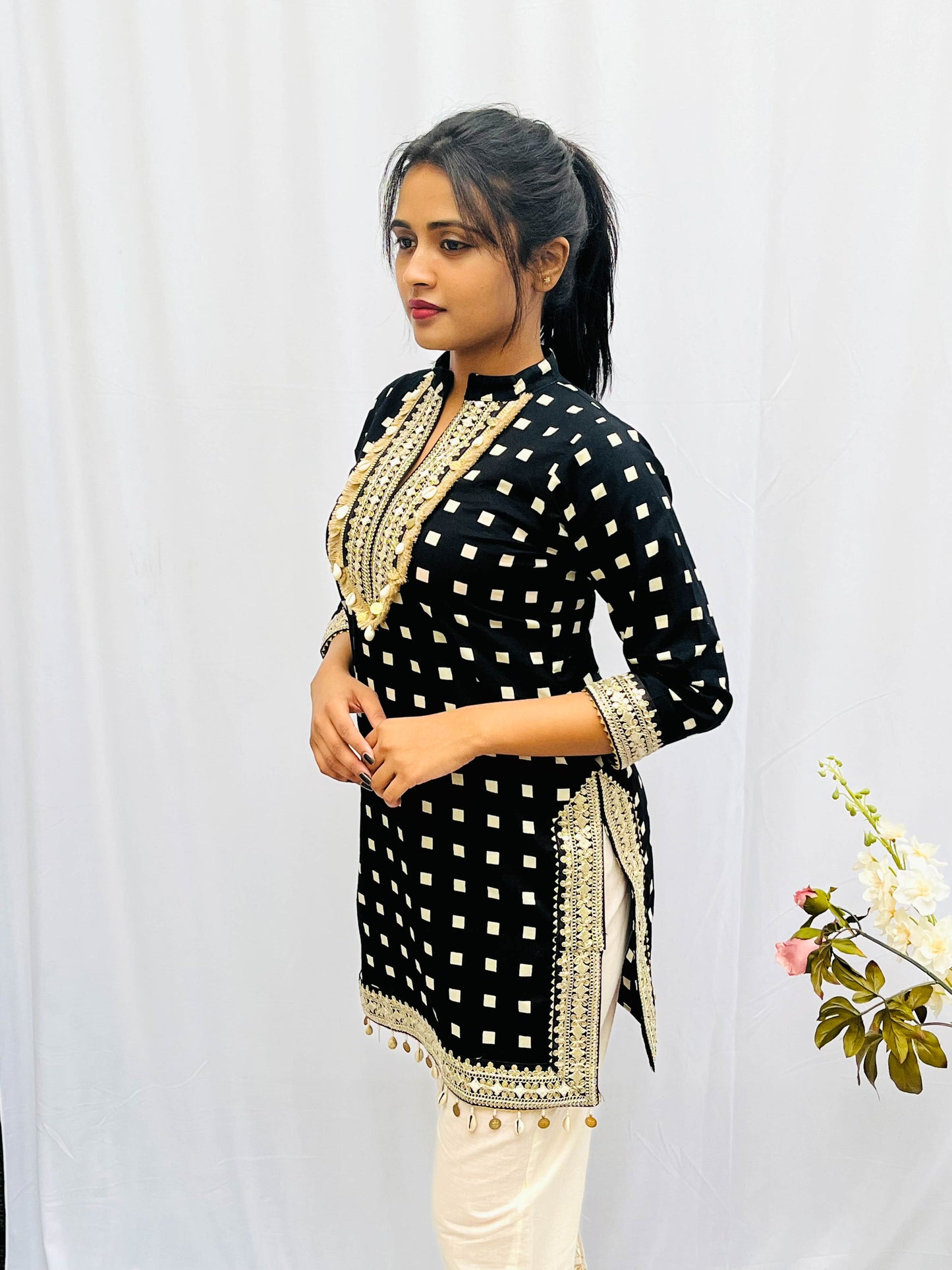PRINTED AND EMBROIDERED COTTON KURTA WITH EMBROIDERED PANTS BESU INDIA