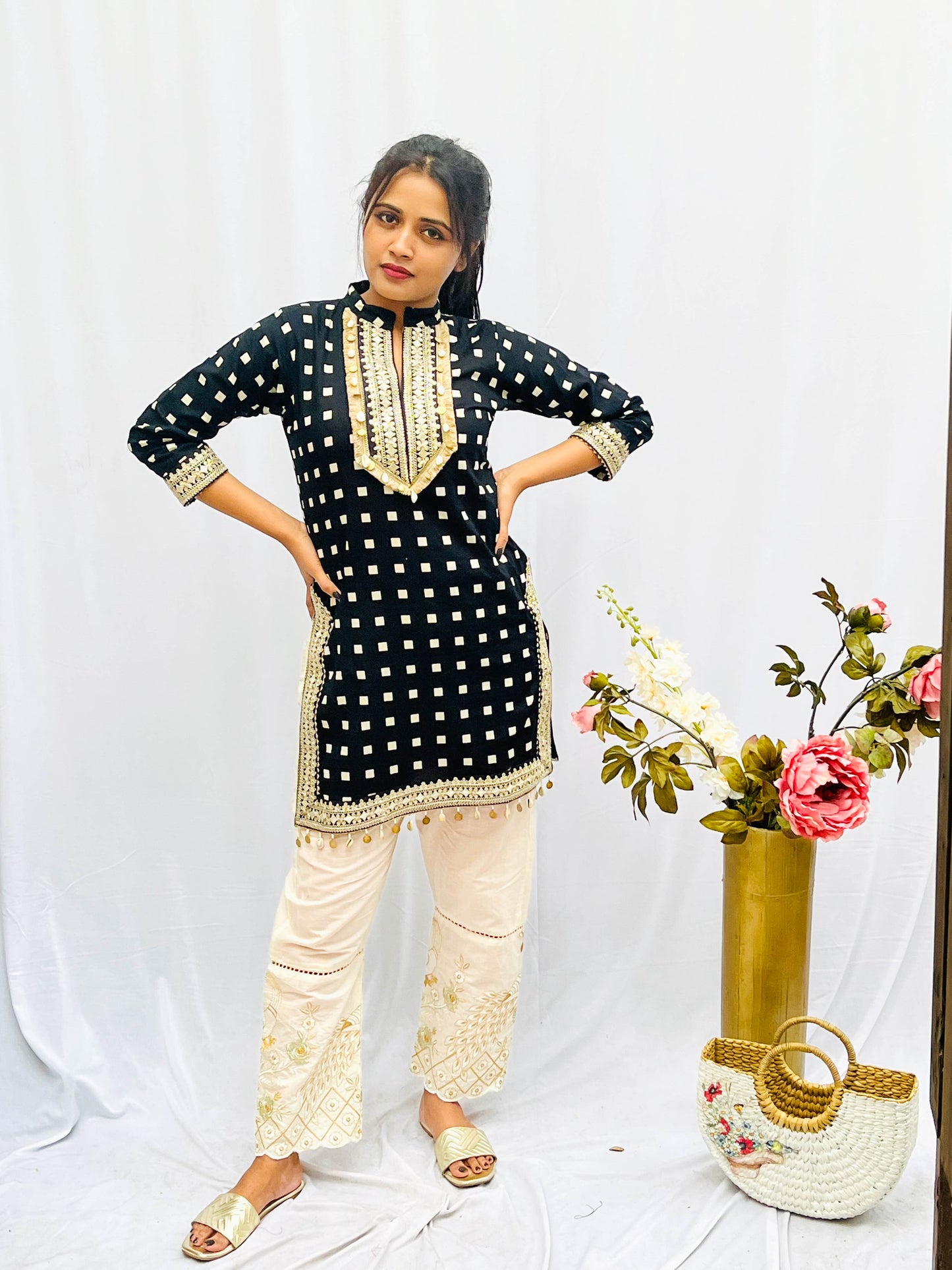 PRINTED AND EMBROIDERED COTTON KURTA WITH EMBROIDERED PANTS BESU INDIA