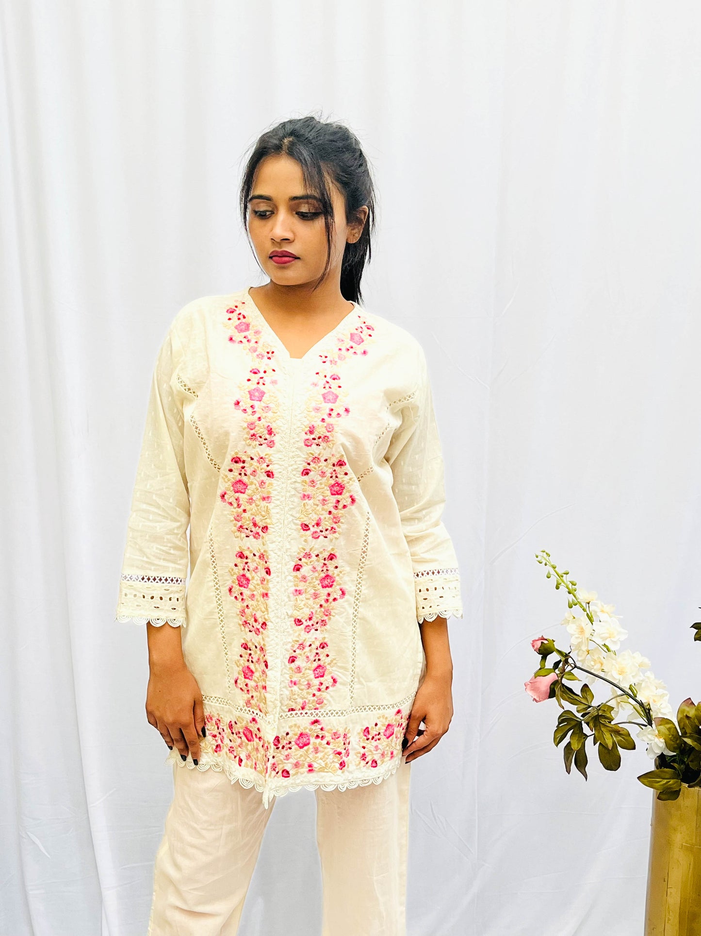 FLORAL THREAD EMBROIDERED SET BESU INDIA