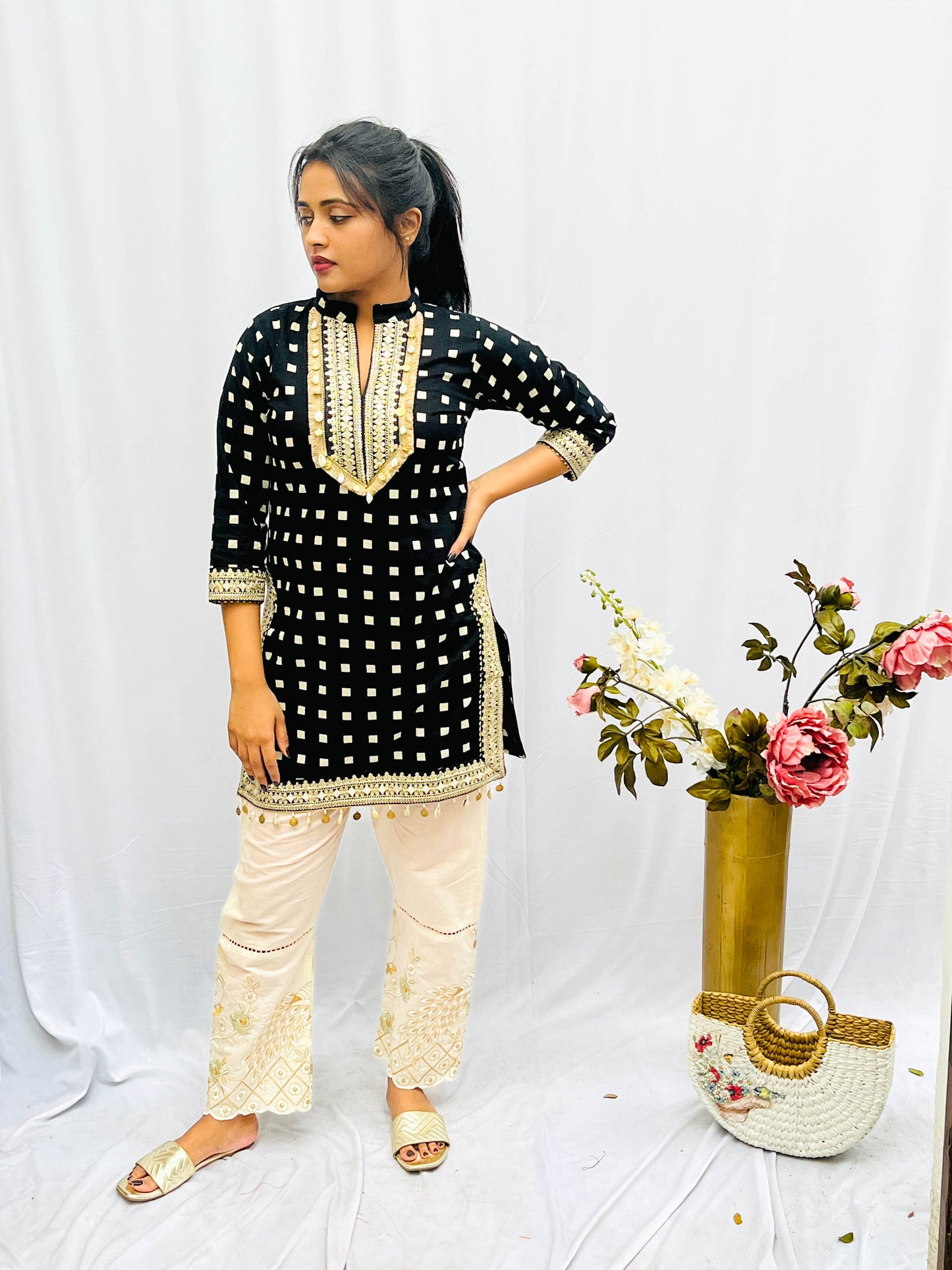 PRINTED AND EMBROIDERED COTTON KURTA WITH EMBROIDERED PANTS BESU INDIA