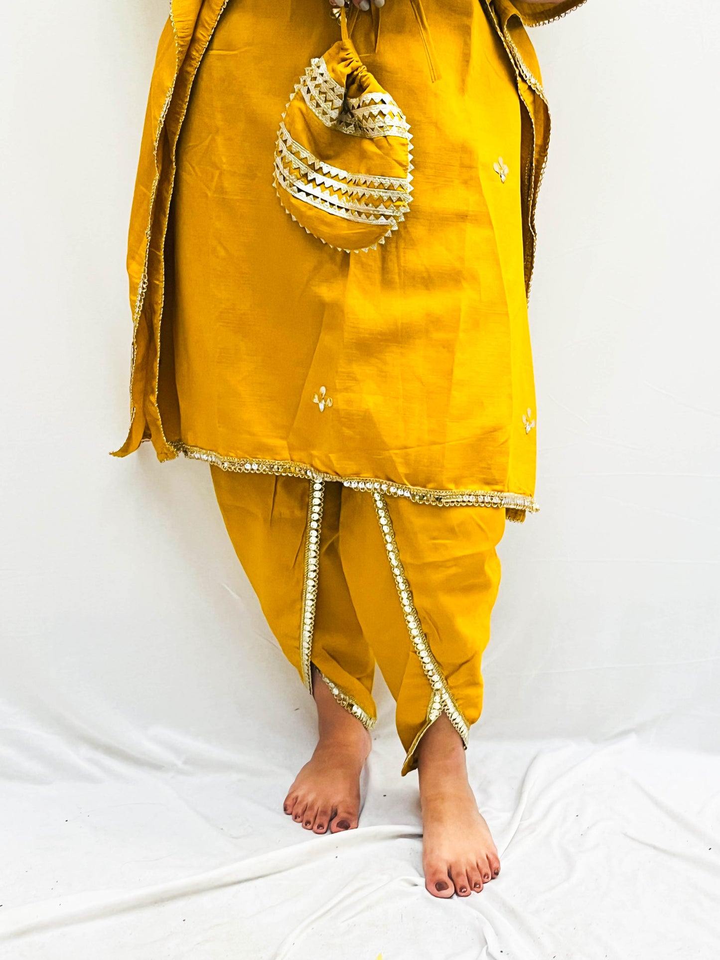 MUSTARD KAFTAN SET WITH A SMALL BAG BESU INDIA