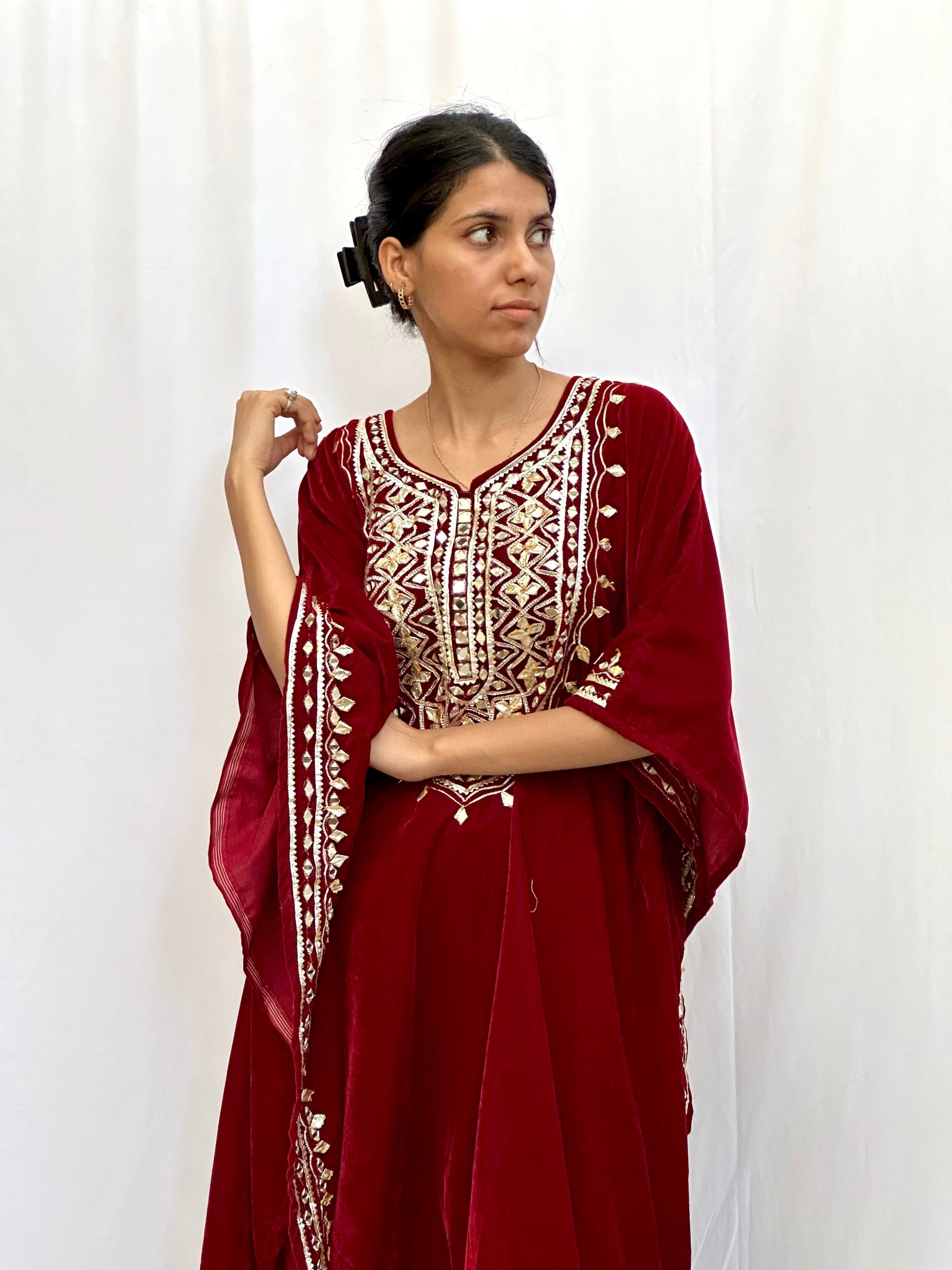 MAROON VELVET KAFTAN SET BESU INDIA