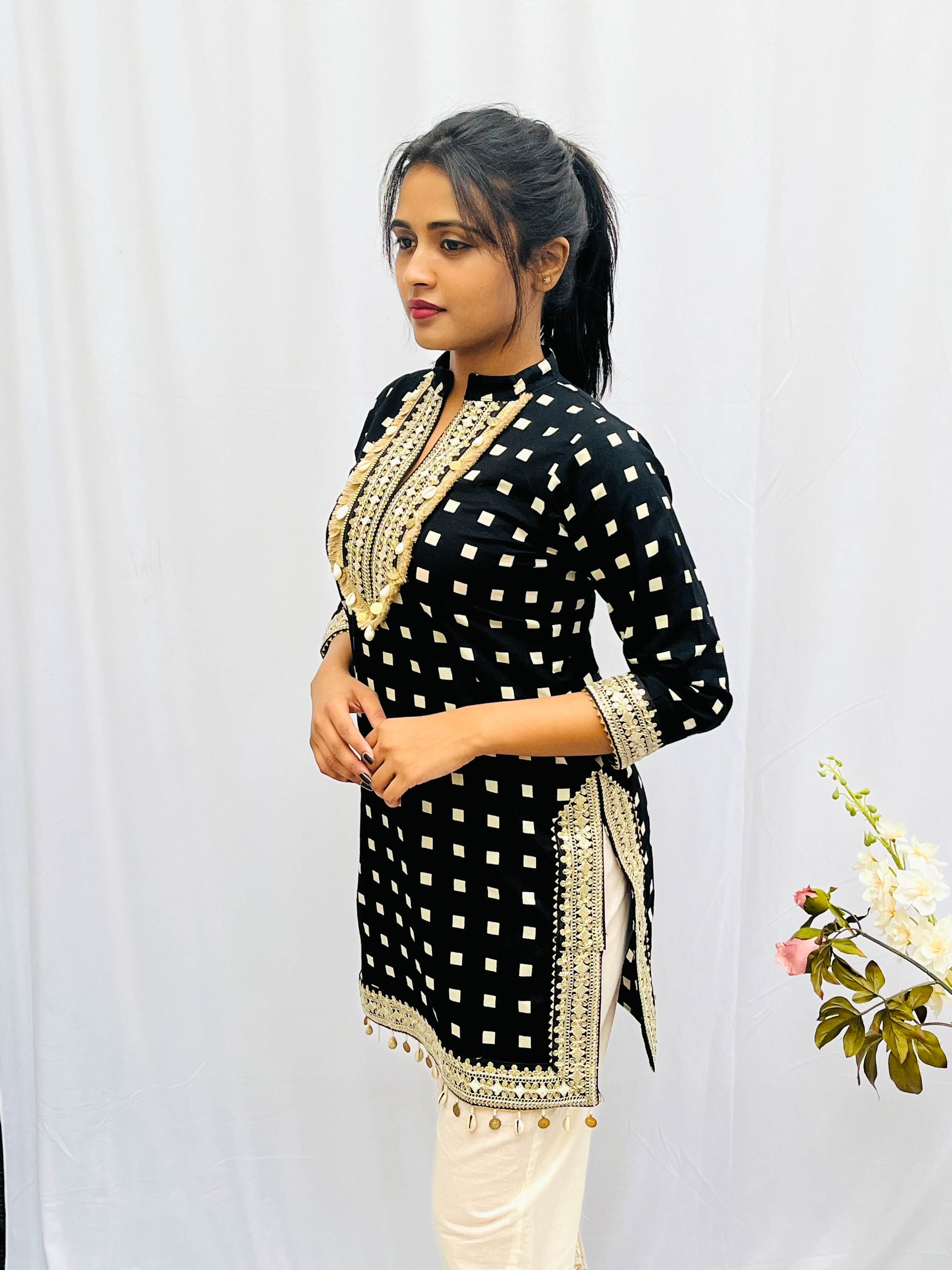 PRINTED AND EMBROIDERED COTTON KURTA WITH EMBROIDERED PANTS BESU INDIA
