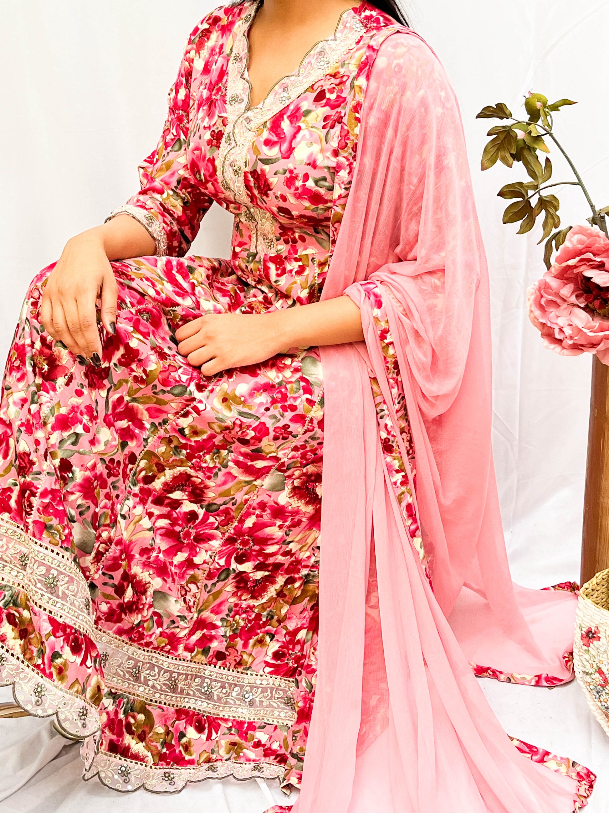 FLORAL EMBROIDERED SET BESU INDIA