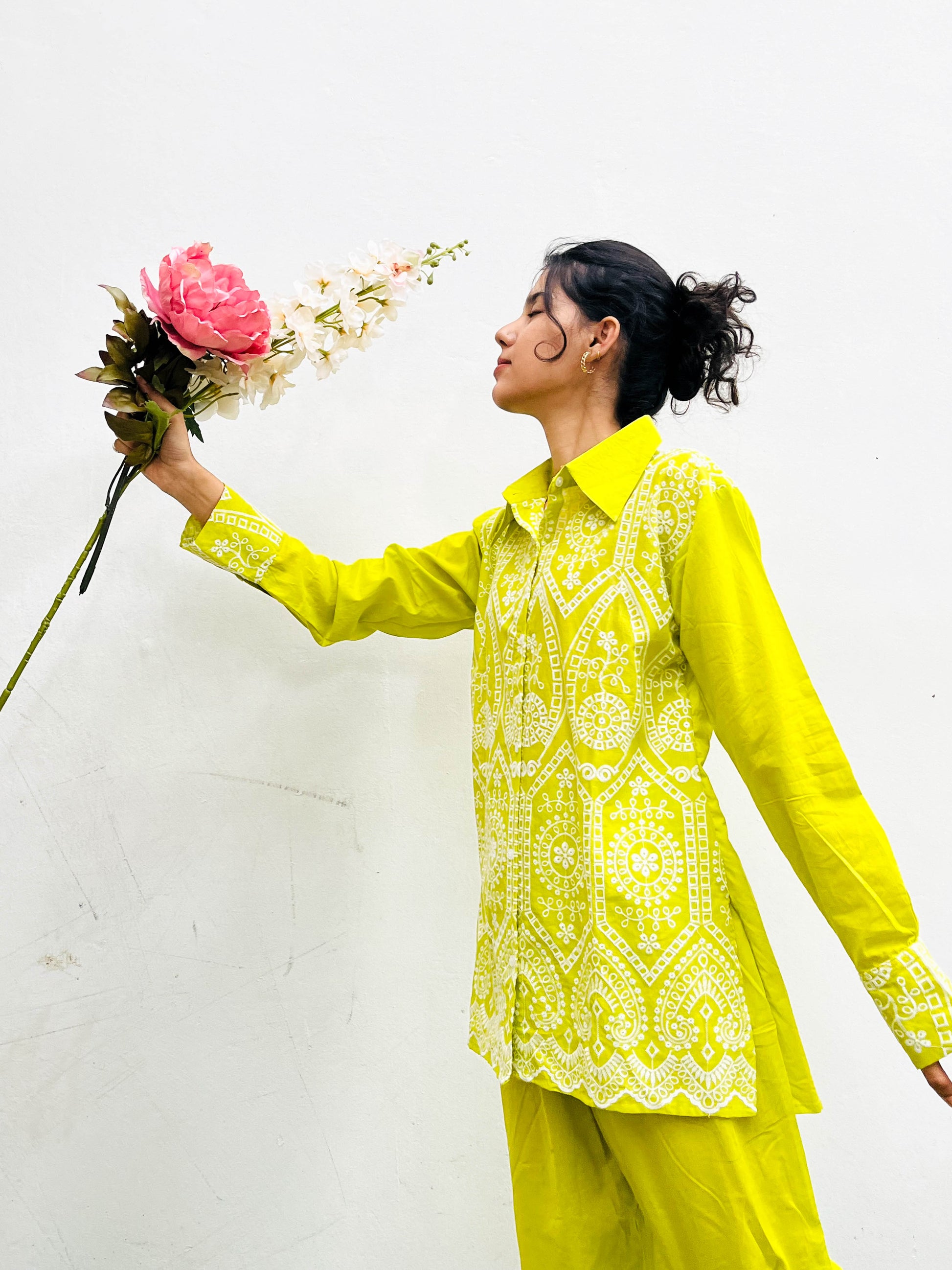 POP BRIGHT GREEN THREAD EMBROIDERED COTTON CO-ORD SET BESU INDIA