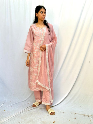 MAUVE WHITE THREAD WORK KURTA SET BESU INDIA