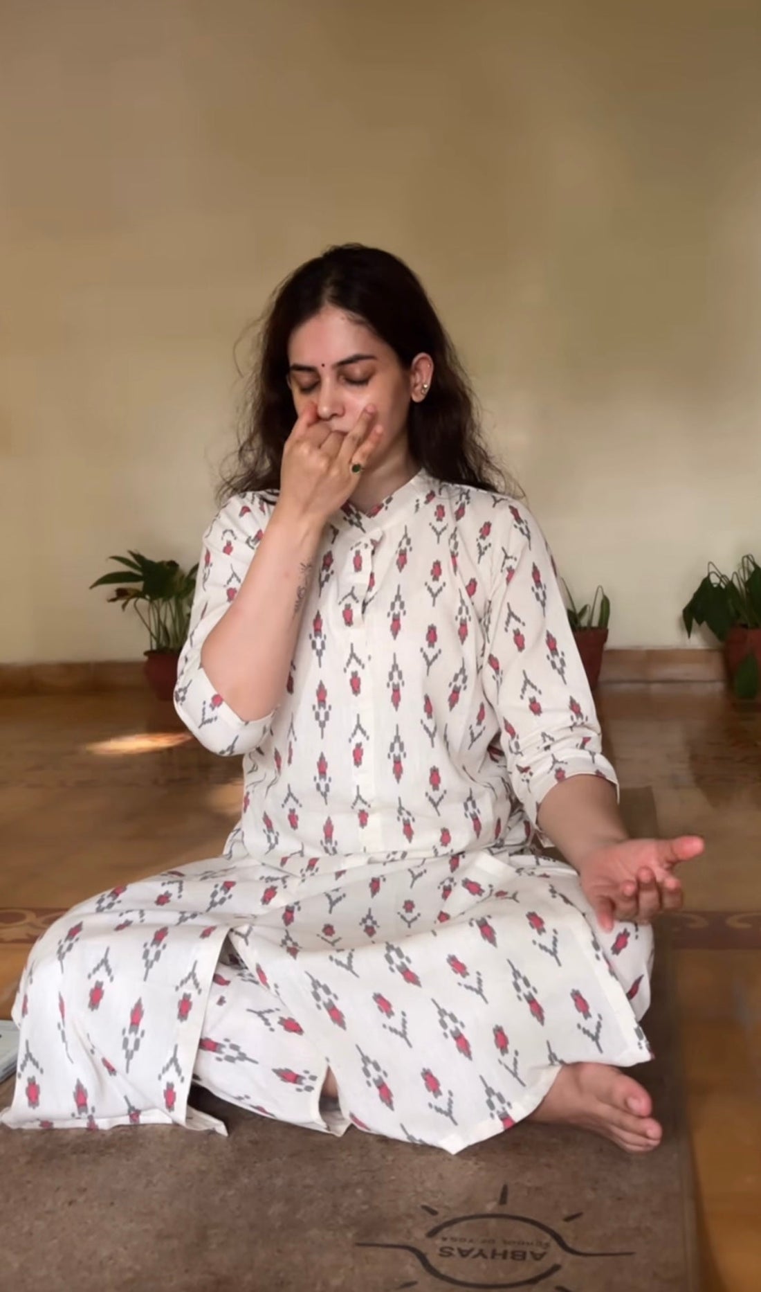 ACTOR SHRUTI PRAKASH IN OUR IKKAT PRINT COTTON KURTA SET BESU INDIA