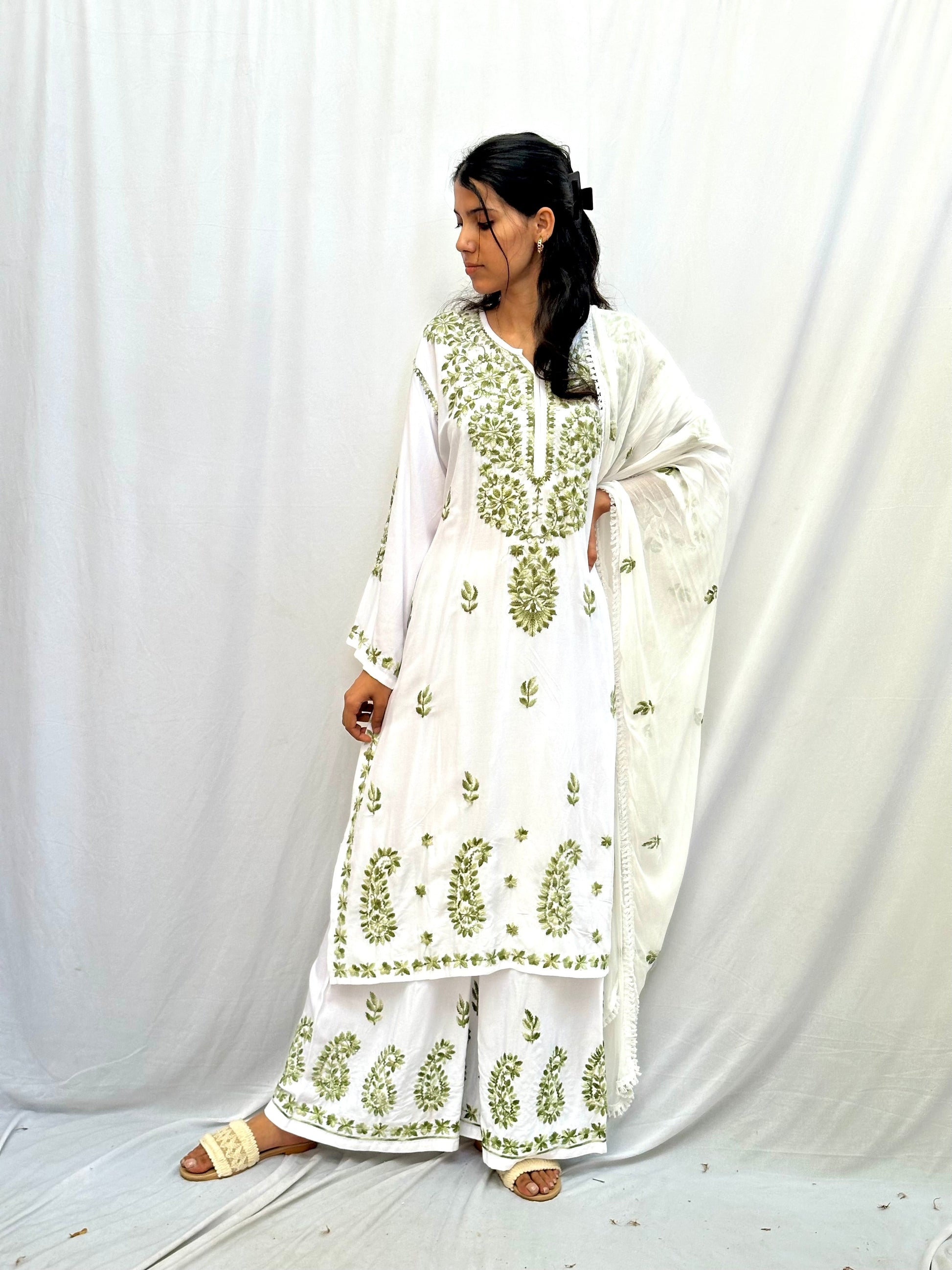 WHITE AND GREEN CHIKANKARI FULL SET BESU INDIA