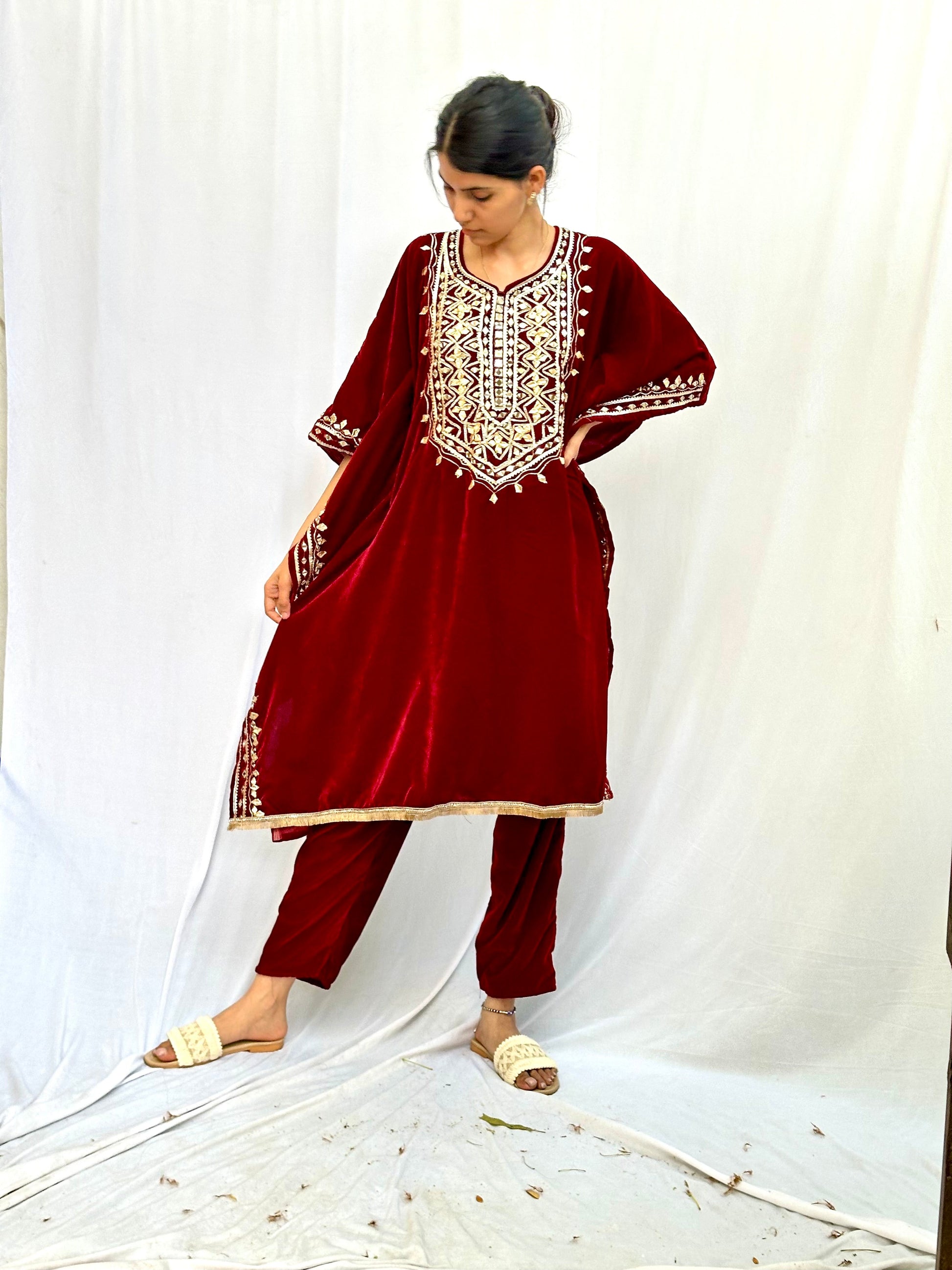 MAROON VELVET KAFTAN SET BESU INDIA
