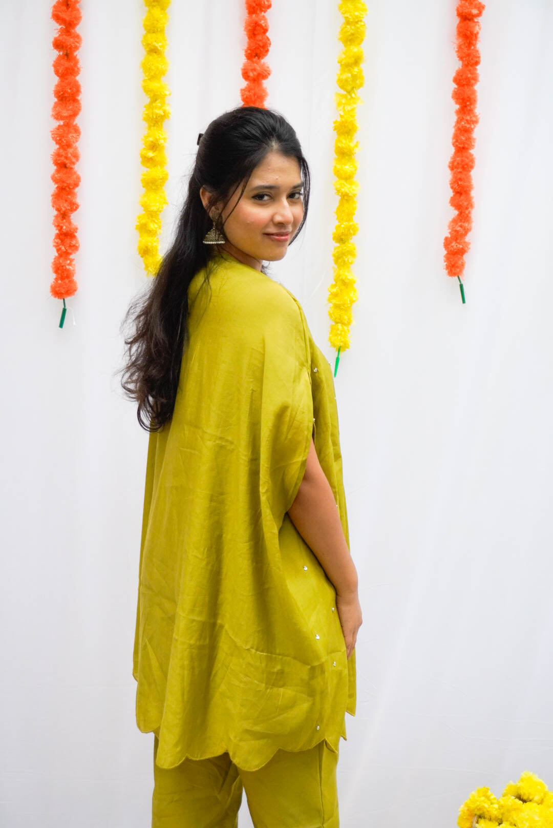 LIME GREEN EMBROIDERED CAPE SET BESU INDIA
