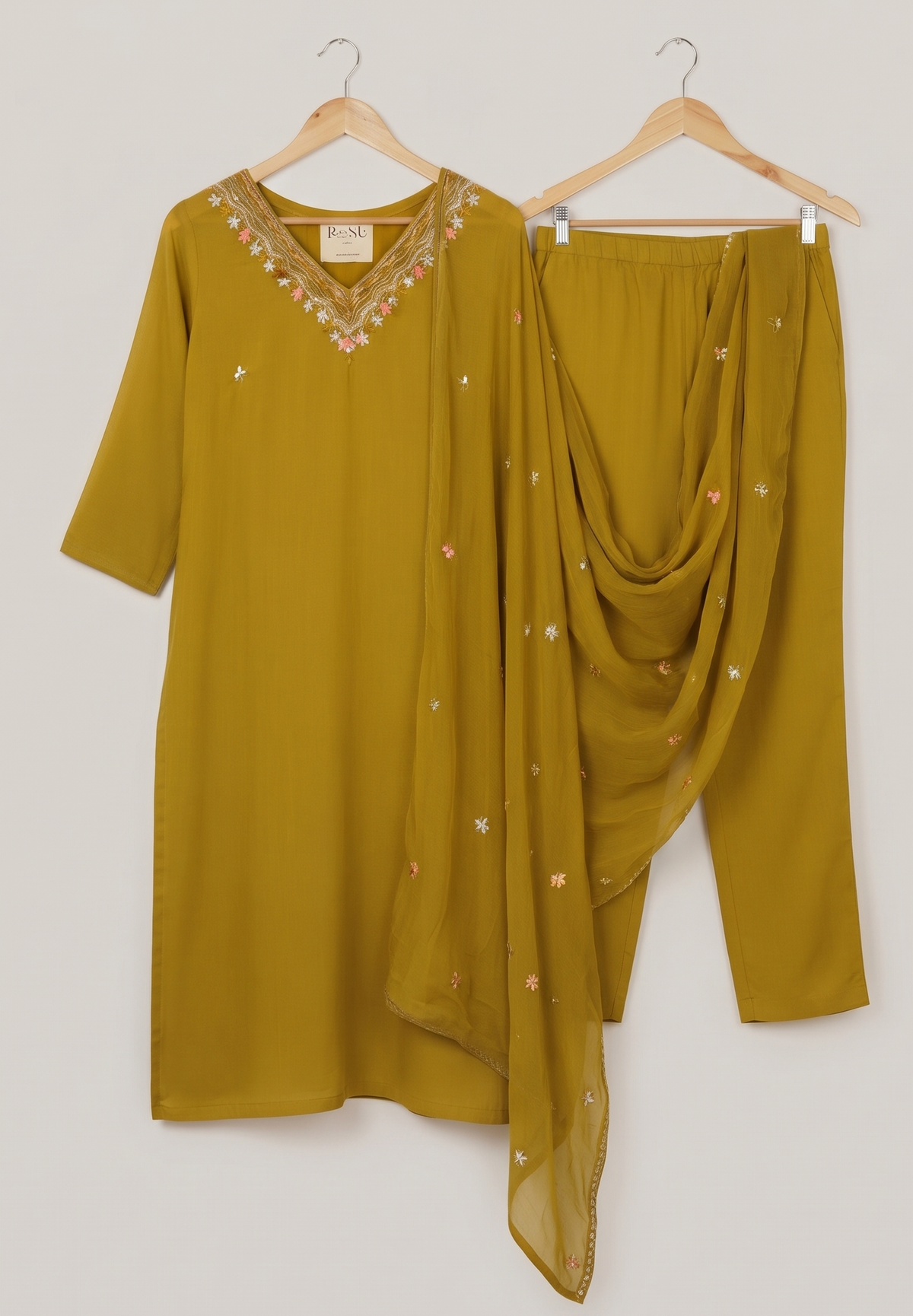 OLIVE FLORAL EMBROIDERED V-NECK KURTA SET BESU INDIA