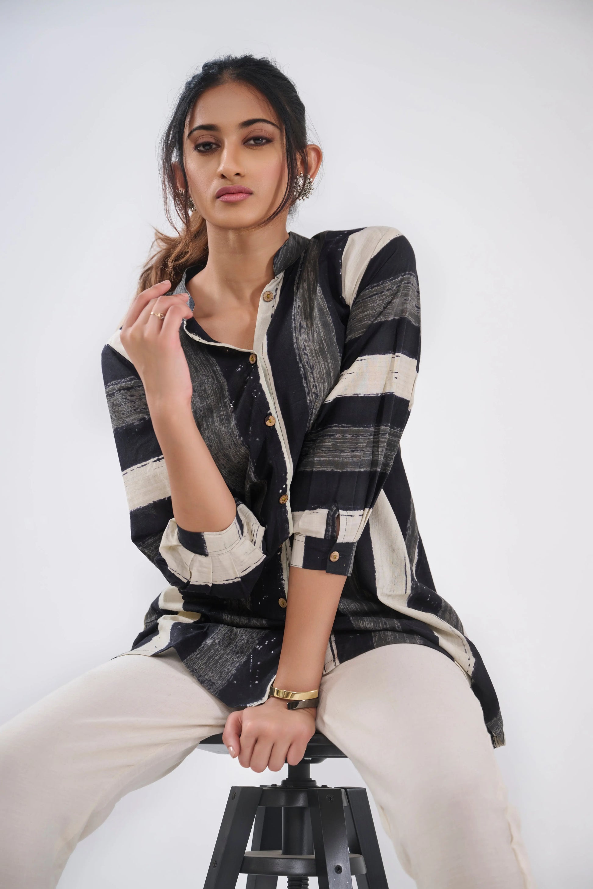 BLACK AND GREY BRUSH STRIPES TOP BESU INDIA