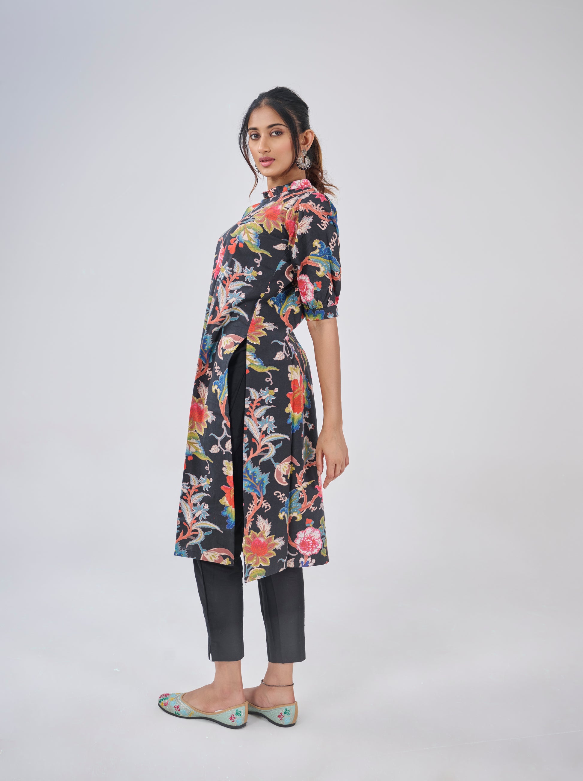 BLACK FLORAL HIGH NECK KURTA TOP BESU INDIA