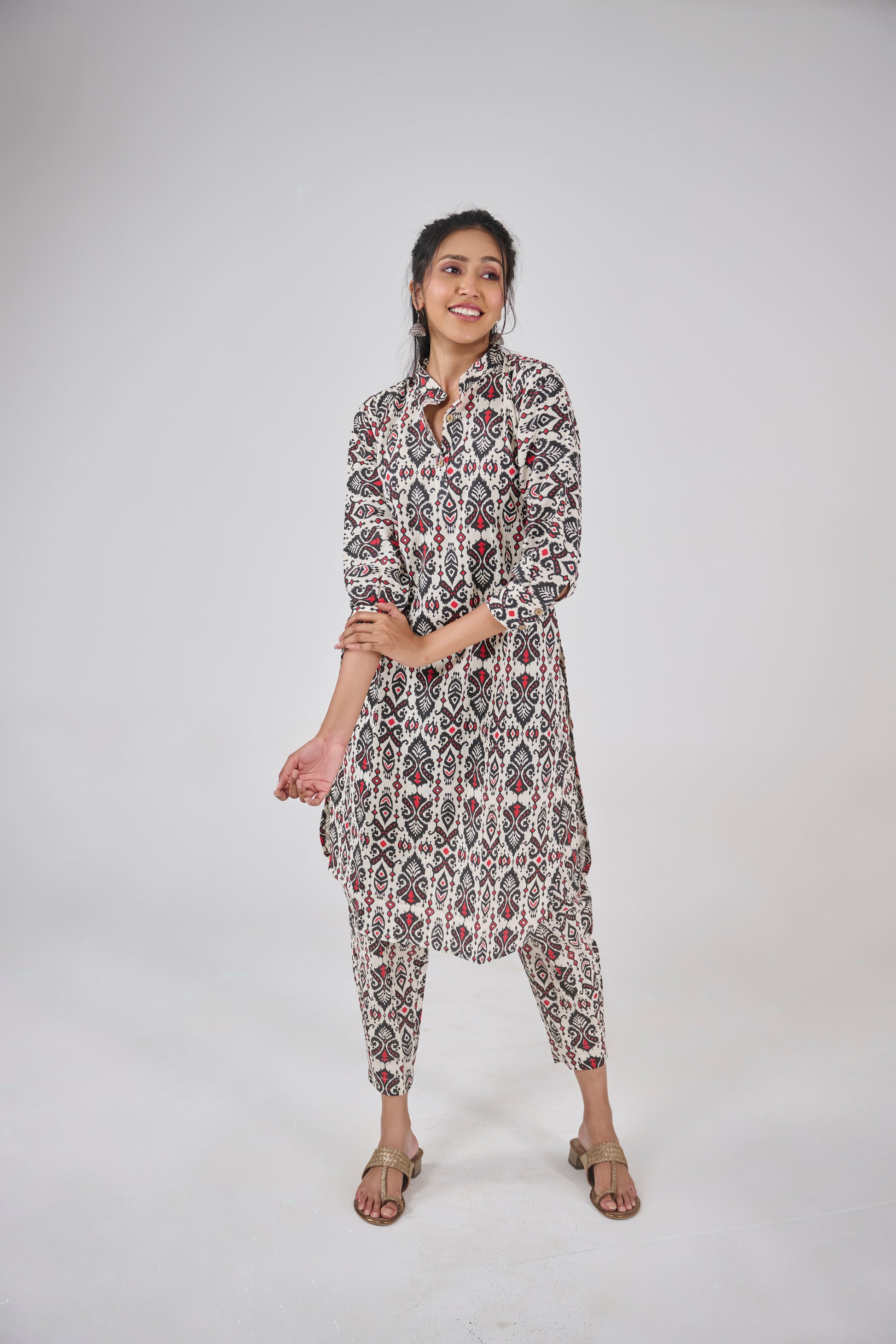BLACK AND RED BALINESE PRINT COTTON KURTA TOP BESU INDIA