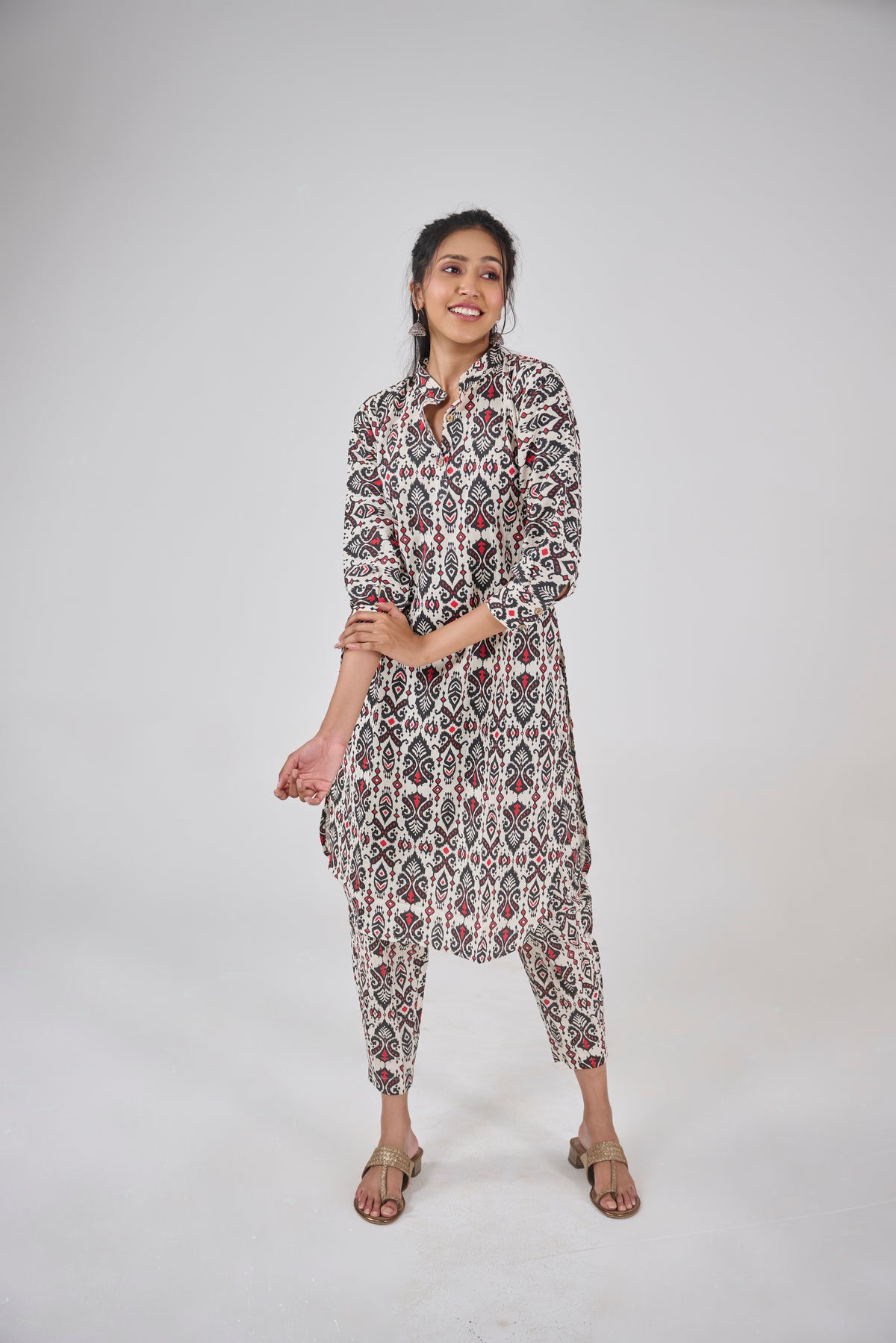 BLACK AND RED BALINESE PRINT COTTON KURTA TOP BESU INDIA