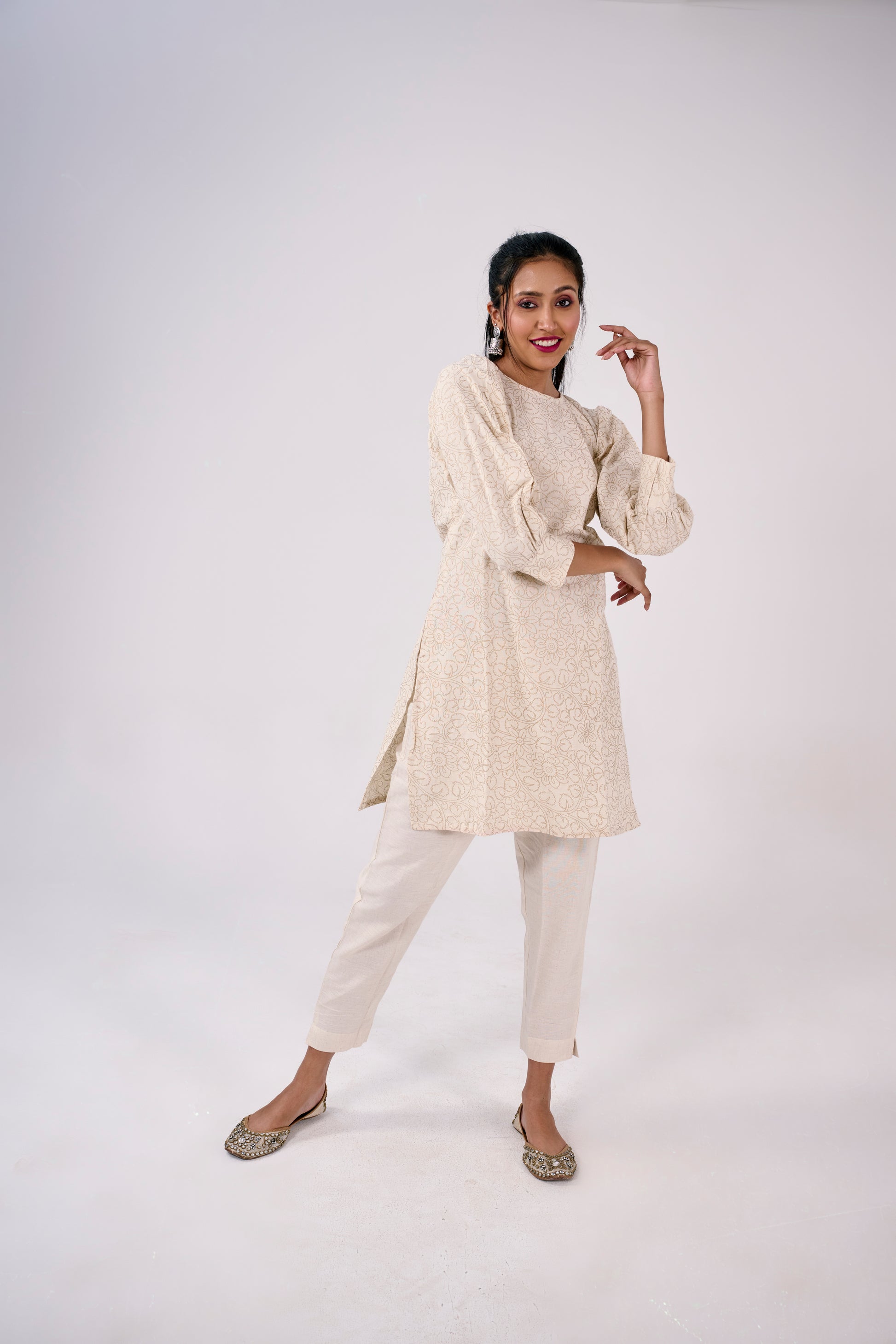 ORGANIC COTTON FLORAL PRINTED BISHOP SLEEVE KURTA TOP BESU INDIA