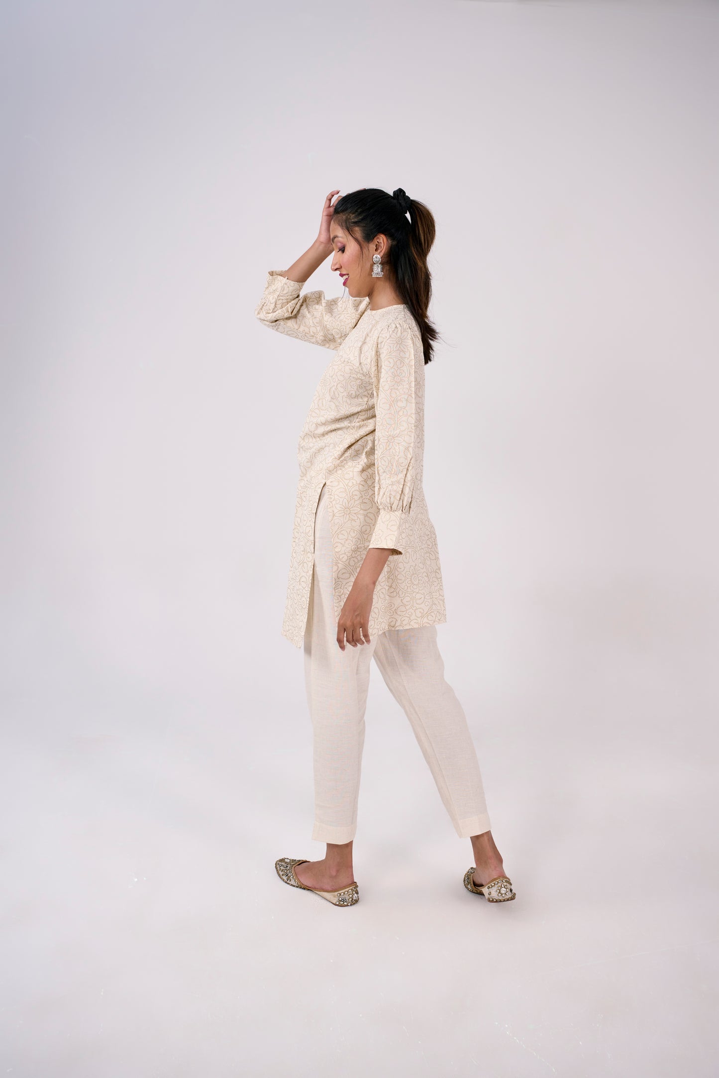 ORGANIC COTTON FLORAL PRINTED BISHOP SLEEVE KURTA TOP BESU INDIA