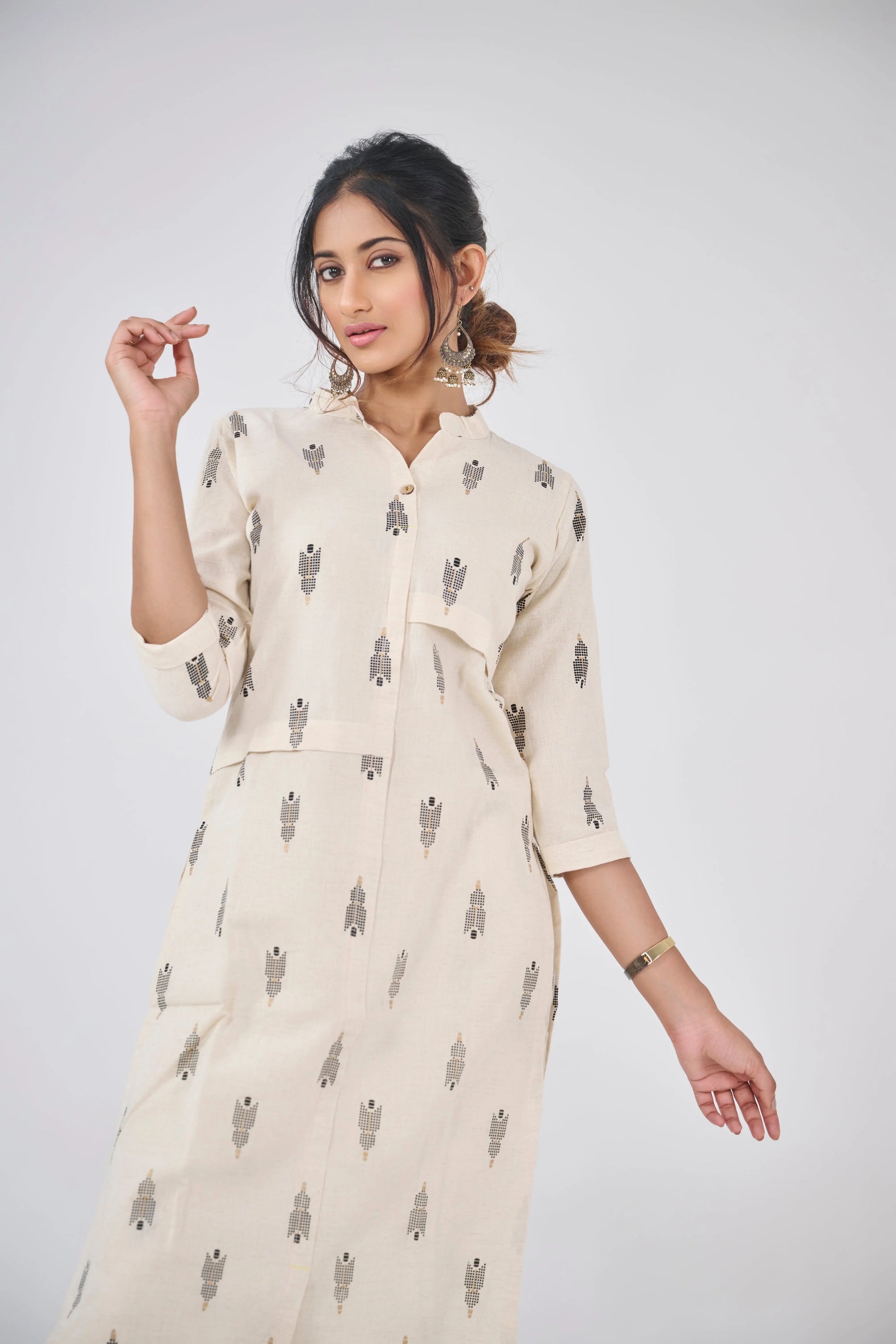 A MOTIF PRINTED CO-ORD KURTA SET BESU INDIA