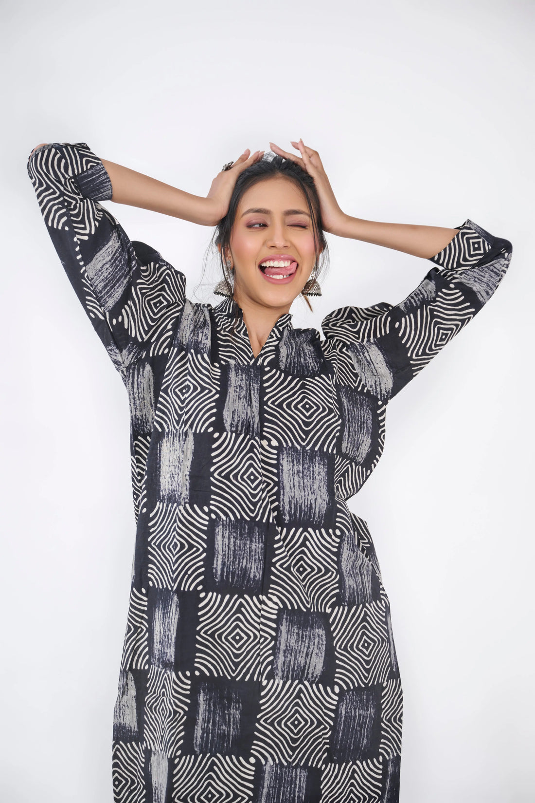 BLACK BLOCK CHECKS TOP BESU INDIA