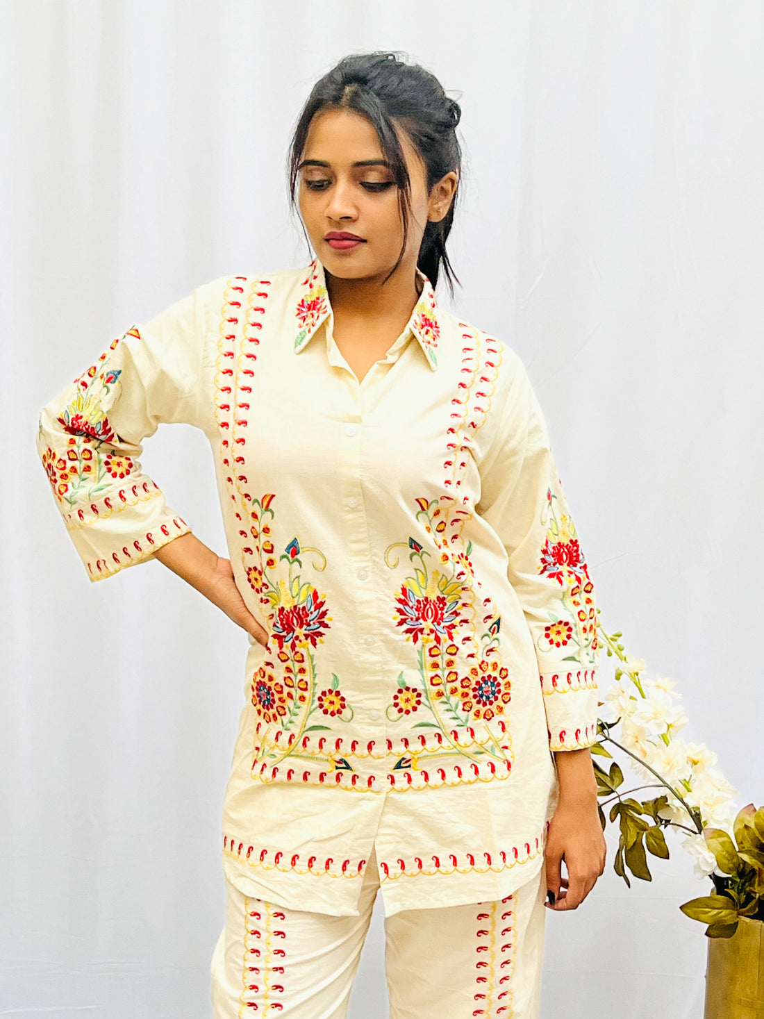COLOURFUL THREAD EMBROIDERED KURTA SET BESU INDIA