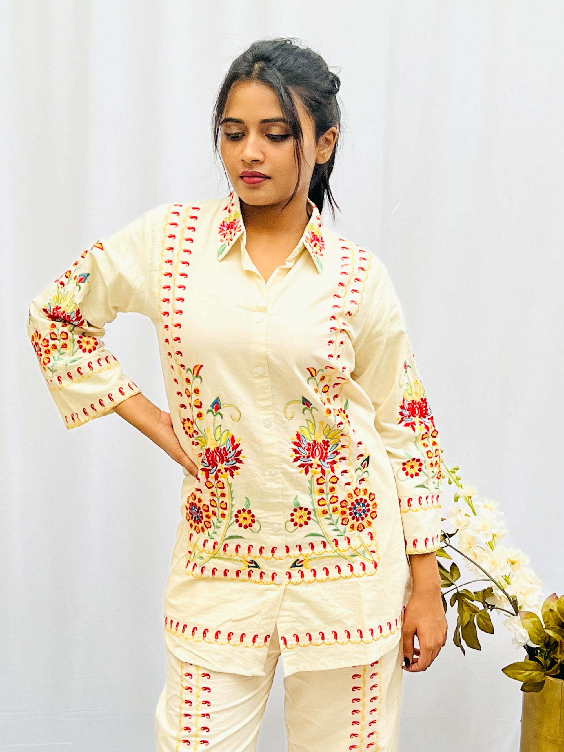 COLOURFUL THREAD EMBROIDERED KURTA SET BESU INDIA