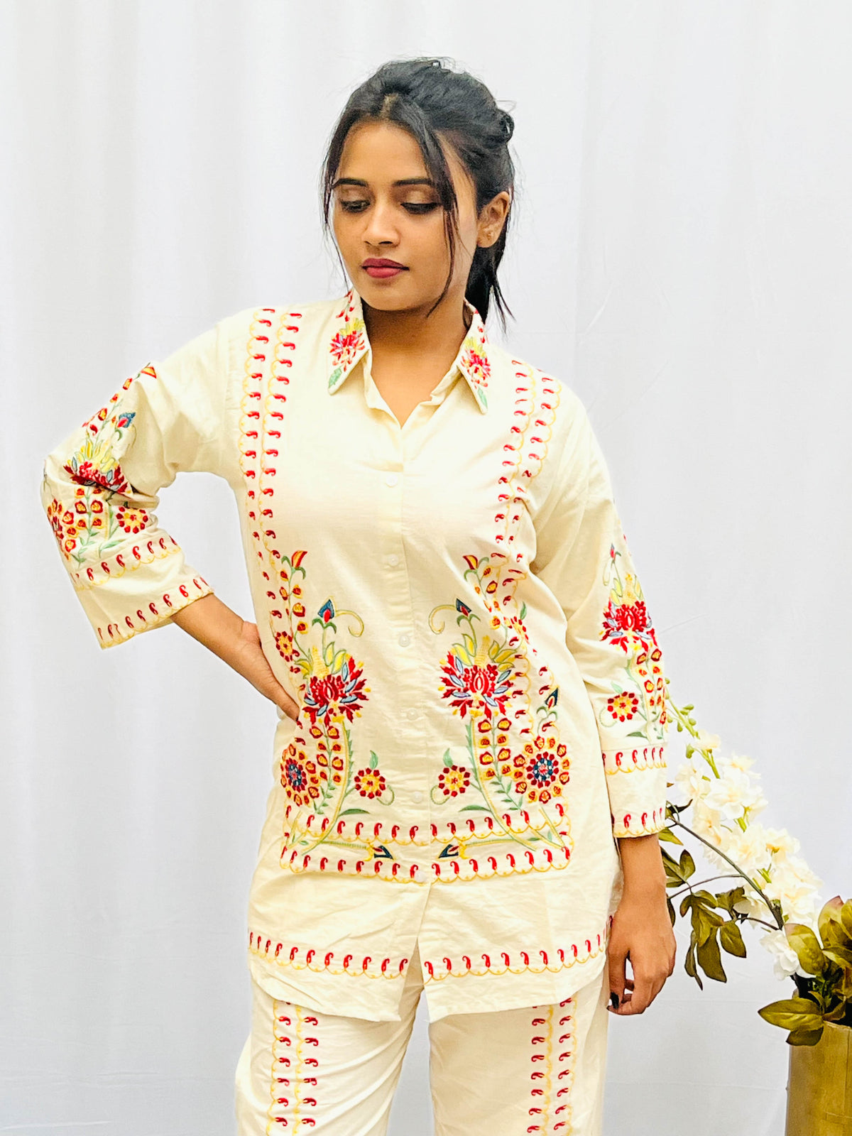 COLOURFUL THREAD EMBROIDERED KURTA SET BESU INDIA