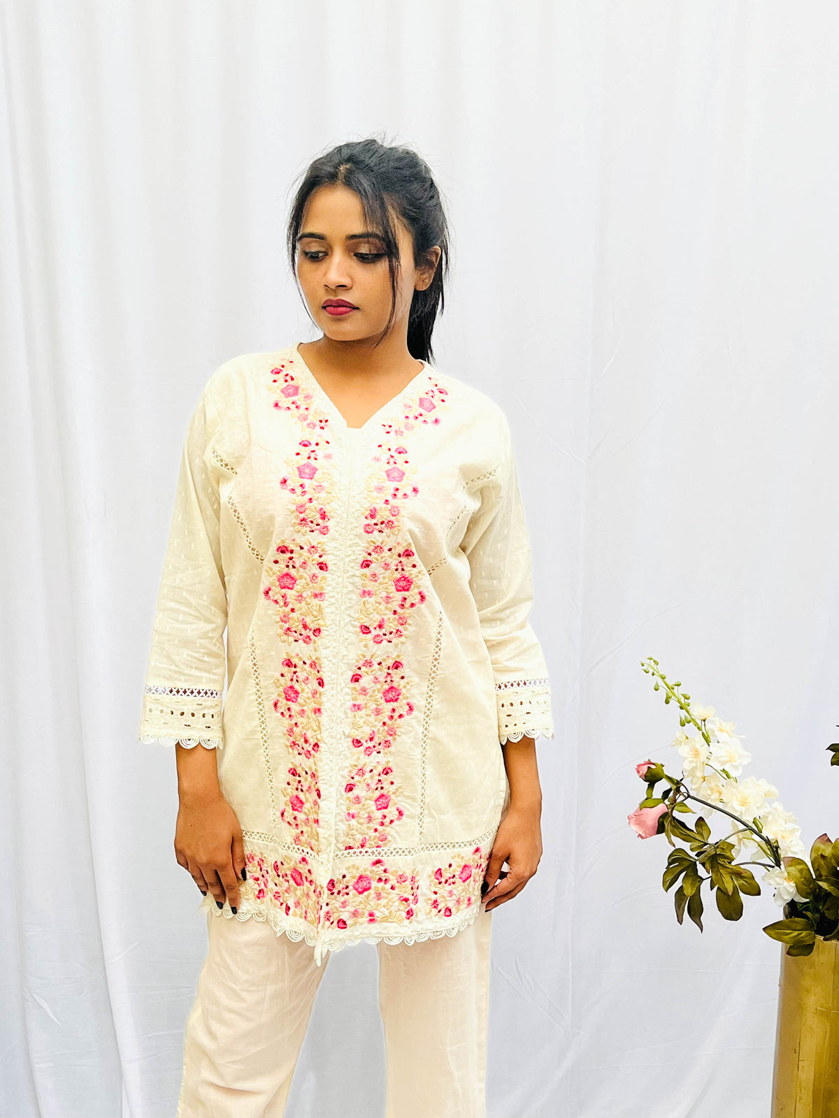 FLORAL THREAD EMBROIDERED SET BESU INDIA