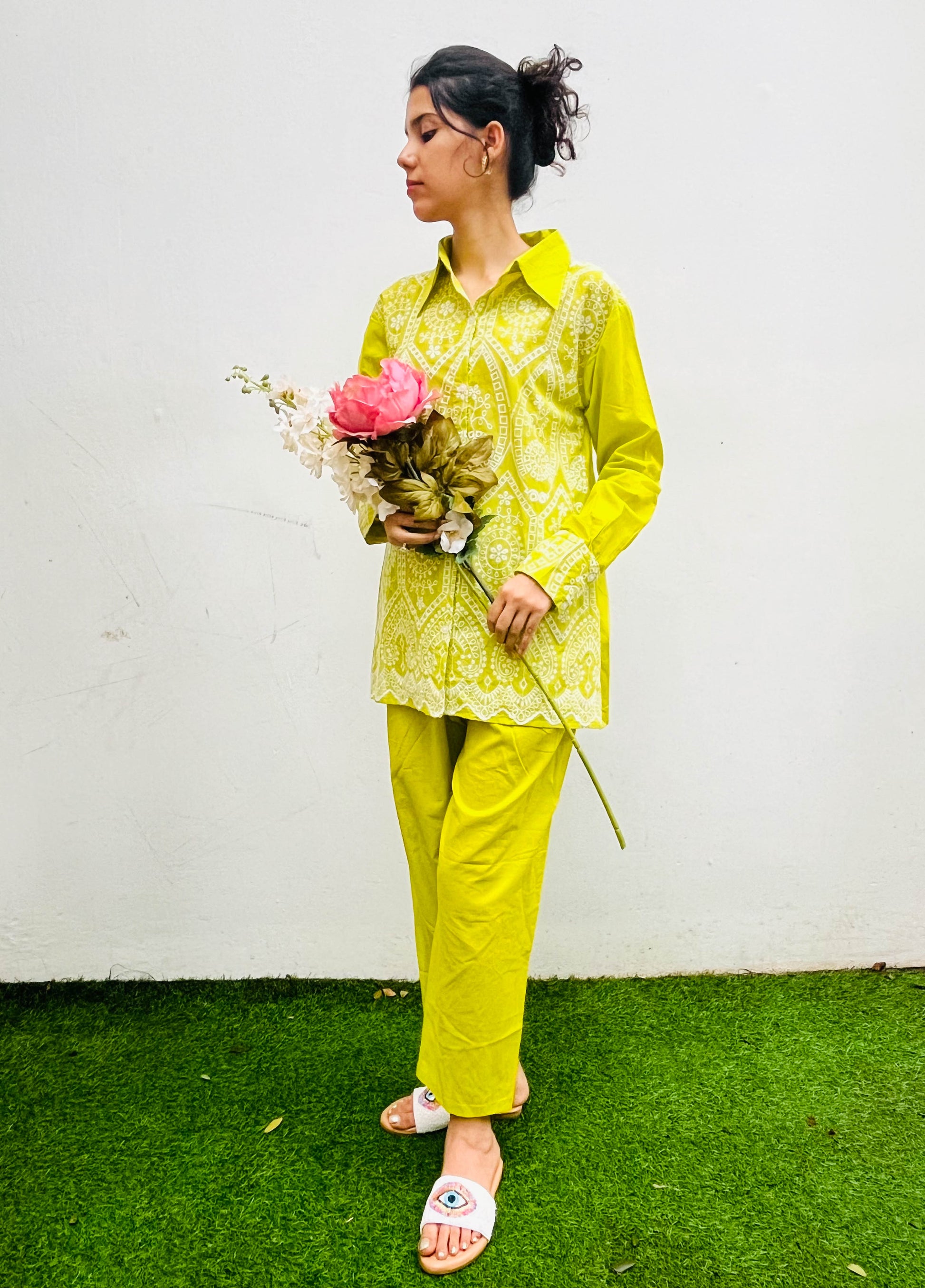 POP BRIGHT GREEN THREAD EMBROIDERED COTTON CO-ORD SET BESU INDIA