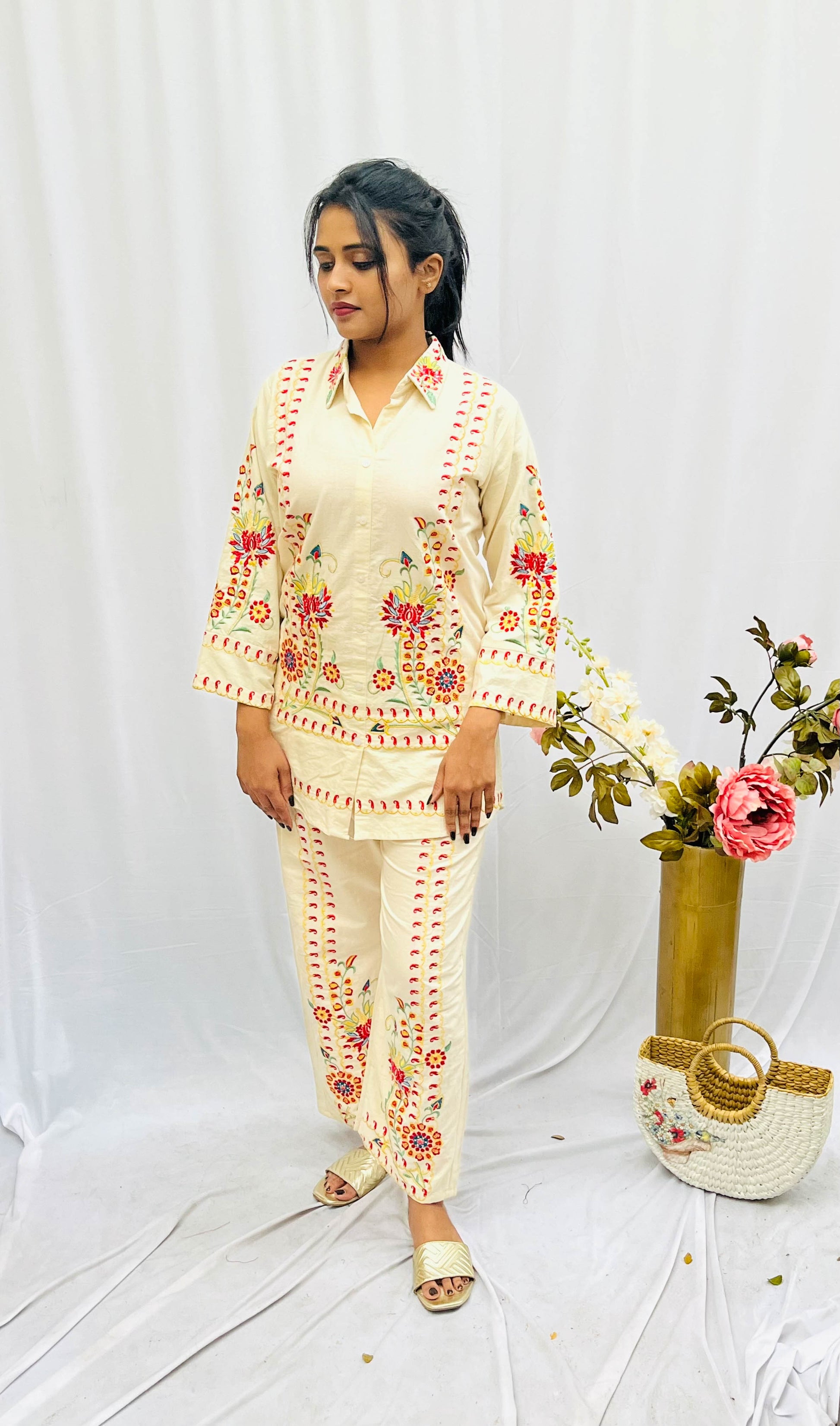 COLOURFUL THREAD EMBROIDERED KURTA SET BESU INDIA