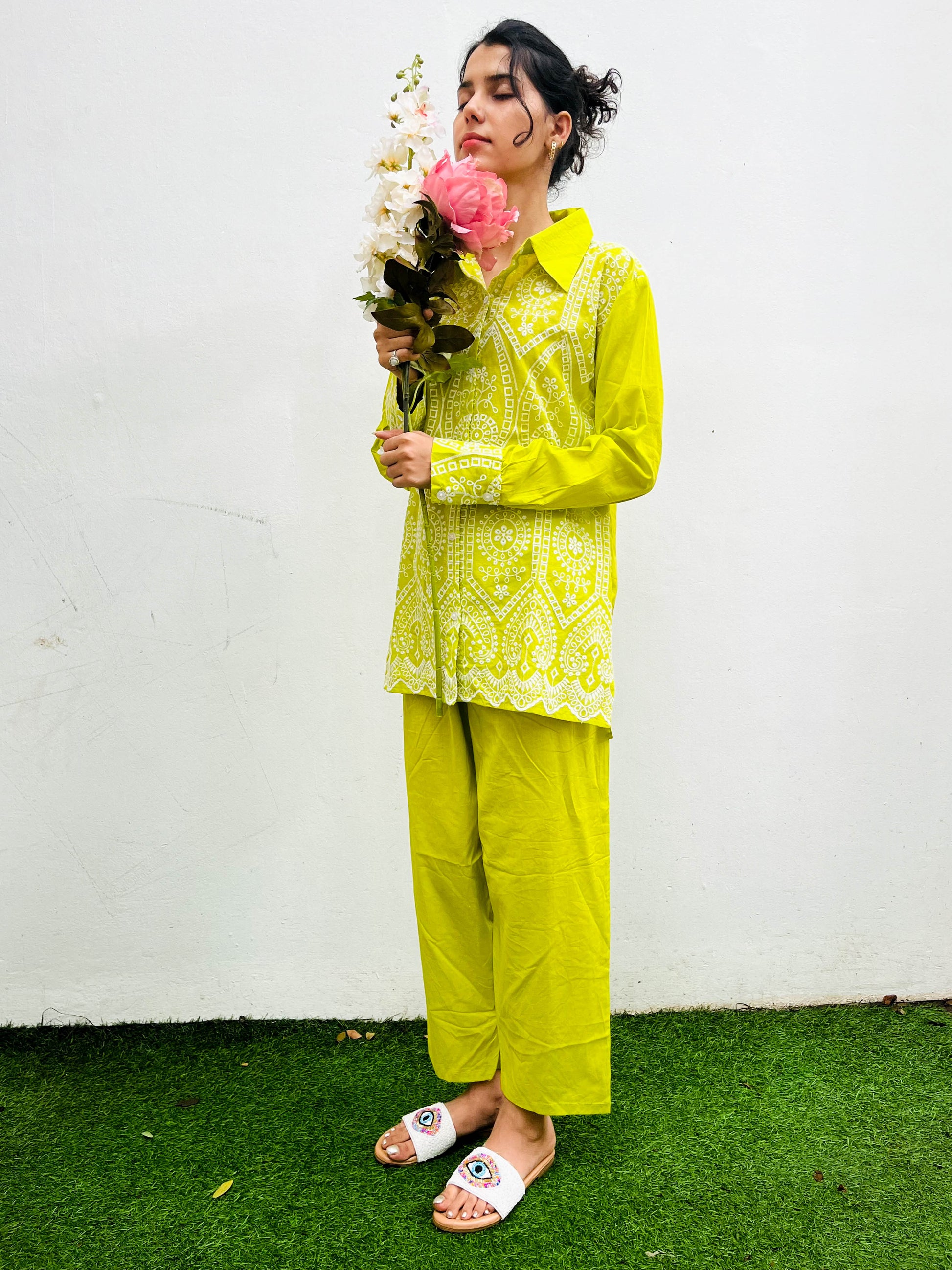 POP BRIGHT GREEN THREAD EMBROIDERED COTTON CO-ORD SET BESU INDIA