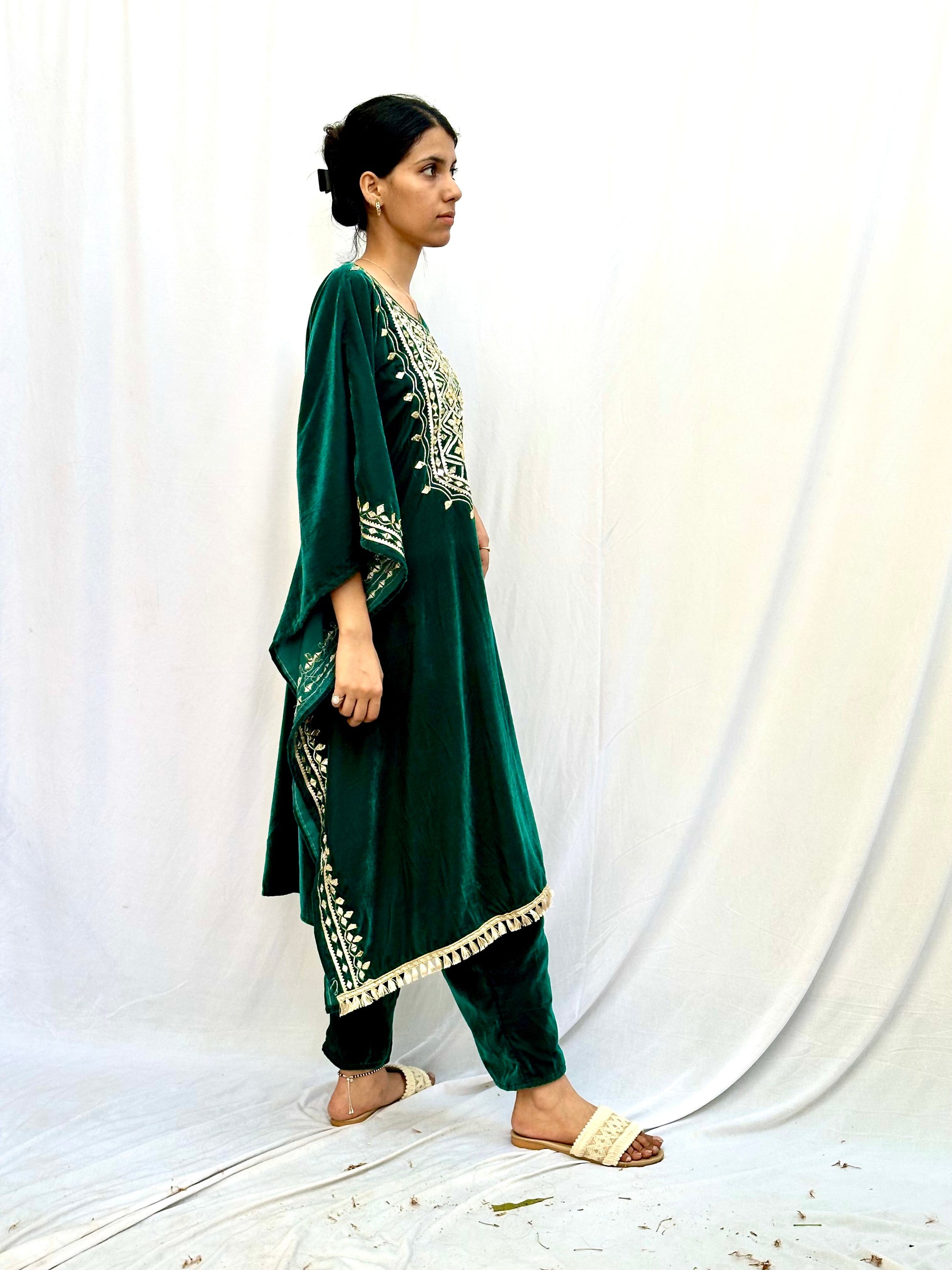 GREEN VELVET KAFTAN SET BESU INDIA