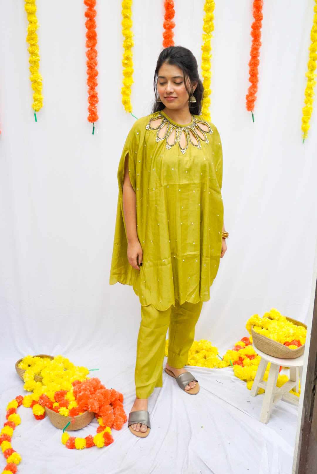 LIME GREEN EMBROIDERED CAPE SET BESU INDIA
